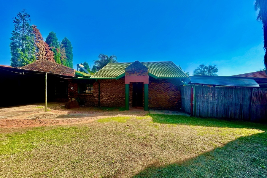 5 Bedroom Property for Sale in Ifafi North West